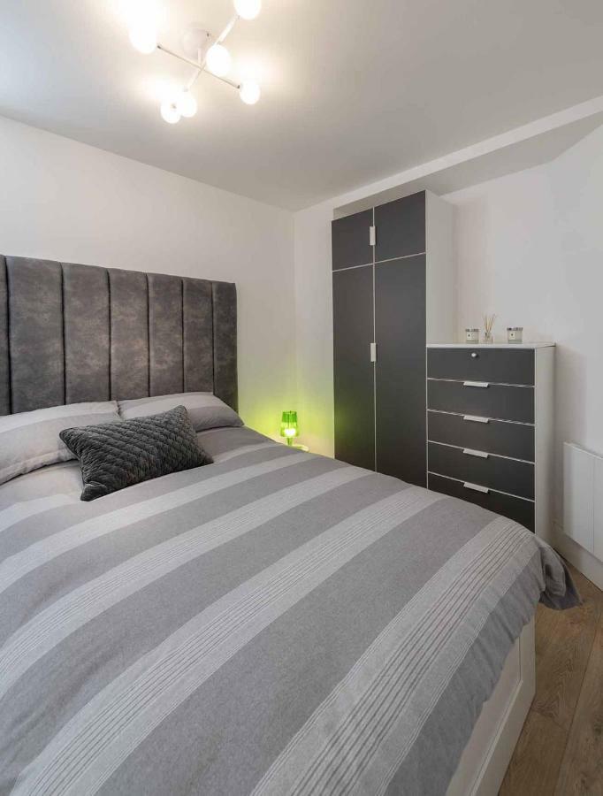 The Hideout Apartment ลิธึม เซนต์ แอนน์ส ภายนอก รูปภาพ